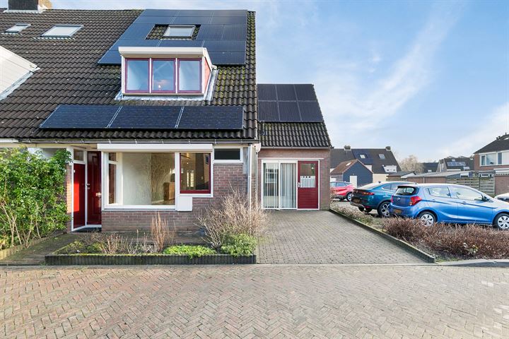 Bekijk foto 41 van Klaproosstraat 2