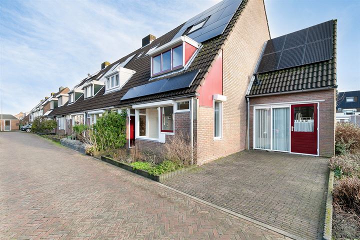 Bekijk foto 42 van Klaproosstraat 2