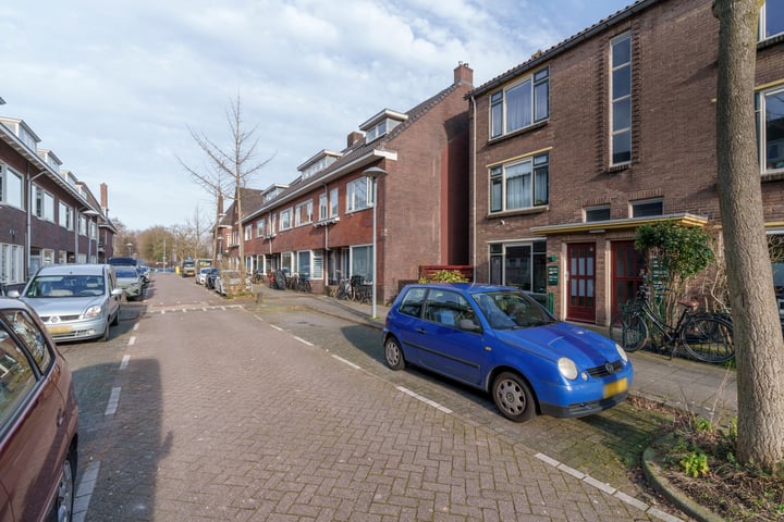 Bekijk foto 33 van Kneppelhoutstraat 23