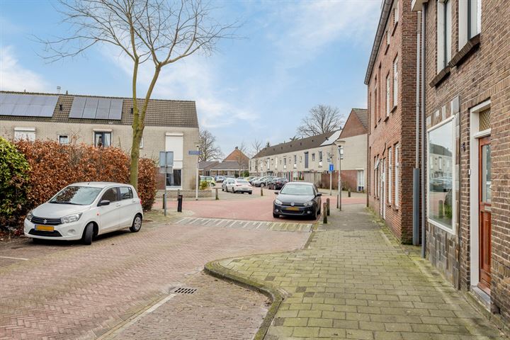 Bekijk foto 10 van Jacobastraat 5