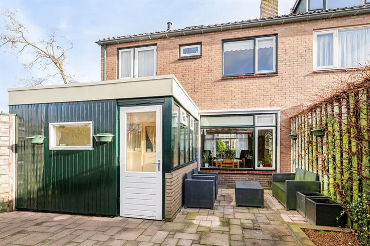 Bekijk foto 36 van van Laarstraat 2