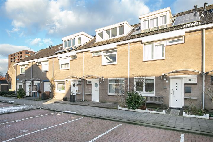 Bekijk foto 27 van Basrastraat 8