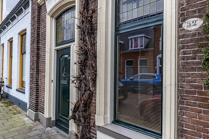 Bekijk foto 7 van Frederikstraat 52