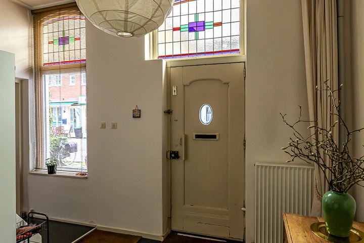 Bekijk foto 9 van Frederikstraat 52