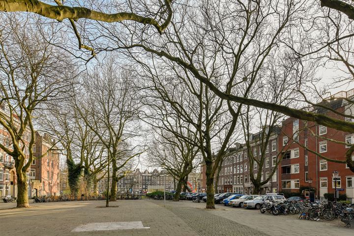 Bekijk foto 17 van Van Oldenbarneveldtstraat 18-2