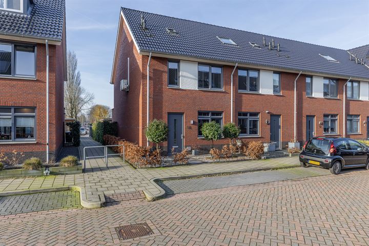 Bekijk foto 43 van Pinksterbloemstraat 16