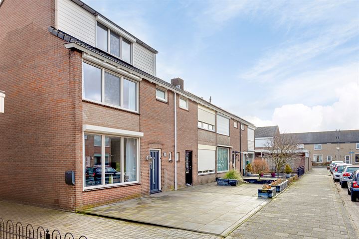 Bekijk foto 9 van Admiraal Byrdstraat 15