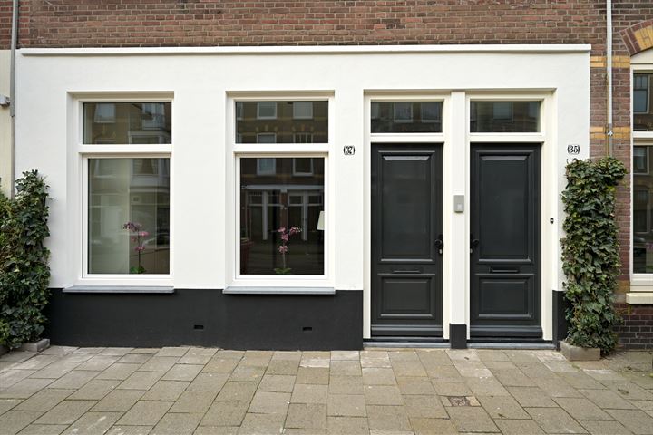 Bekijk foto 2 van Edisonstraat 37