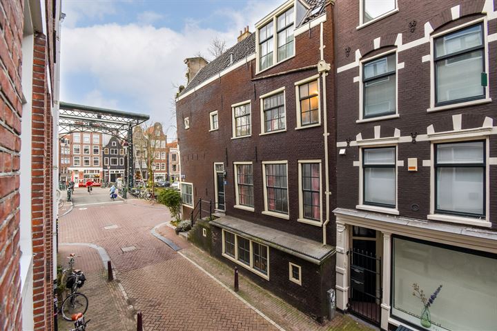 Bekijk foto 13 van Binnen Oranjestraat 19-1