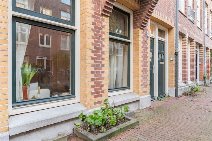 Bekijk foto 4 van Van Boetzelaerstraat 94-H