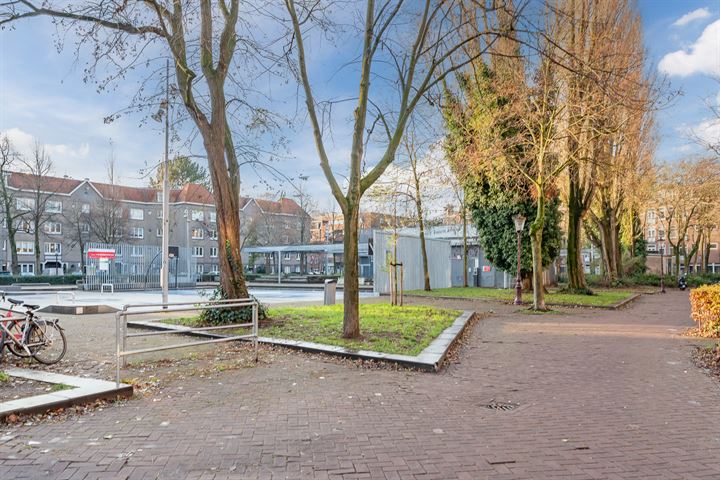 View photo 22 of Van Boetzelaerstraat 94-H