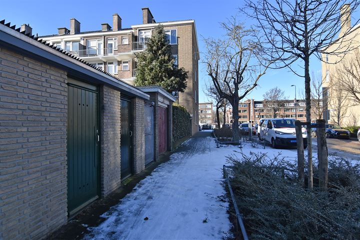 Bekijk foto 18 van Rijsenburgstraat 11