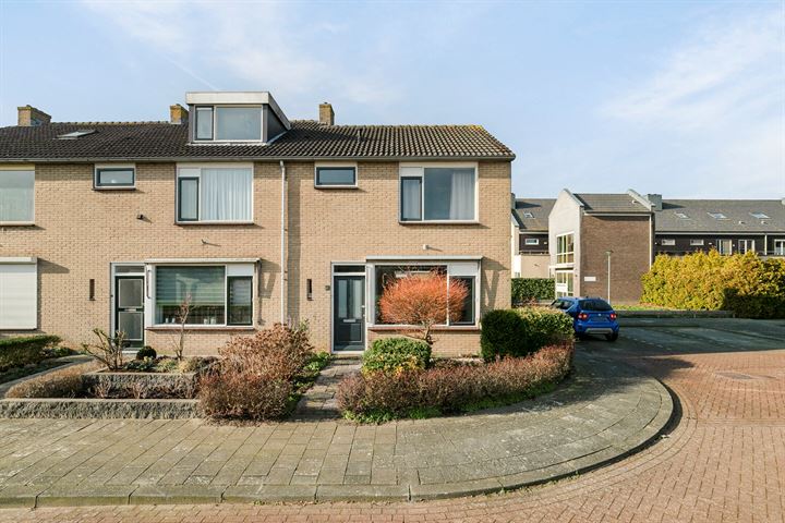 Bekijk foto 3 van Leliestraat 9