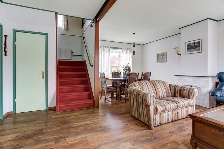 Photo 13 of Esdoornstraat 22