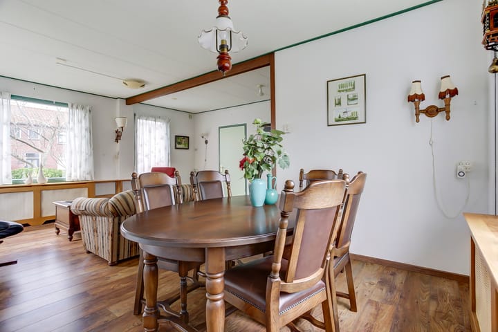 Photo 15 of Esdoornstraat 22