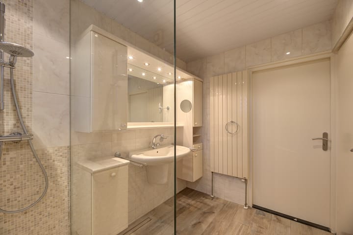 Photo 16 of Hulstlaan 12