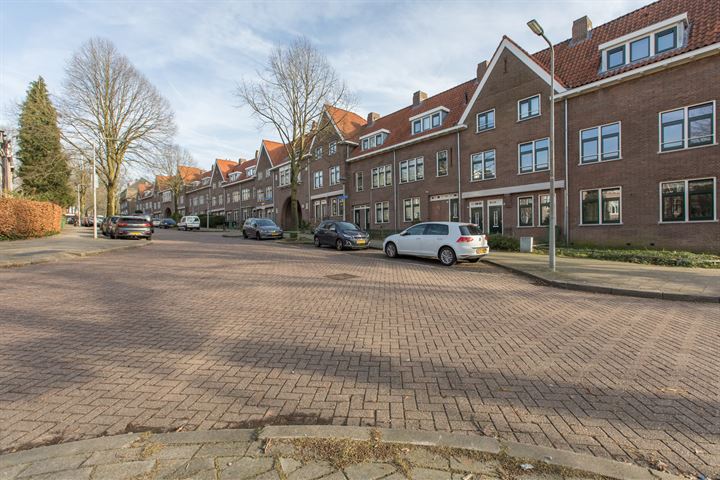 Bekijk foto 27 van J.P. Heijestraat 68