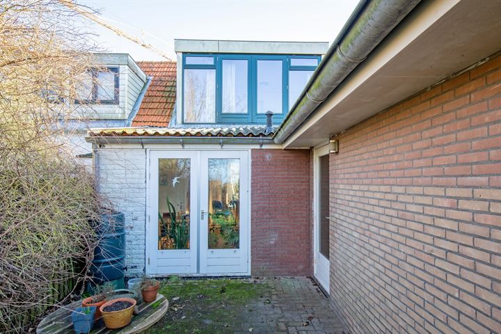 View photo 32 of Hoofdweg 77