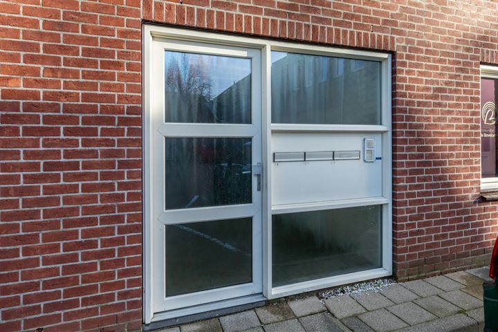 Bekijk foto 23 van Ooststraat 3