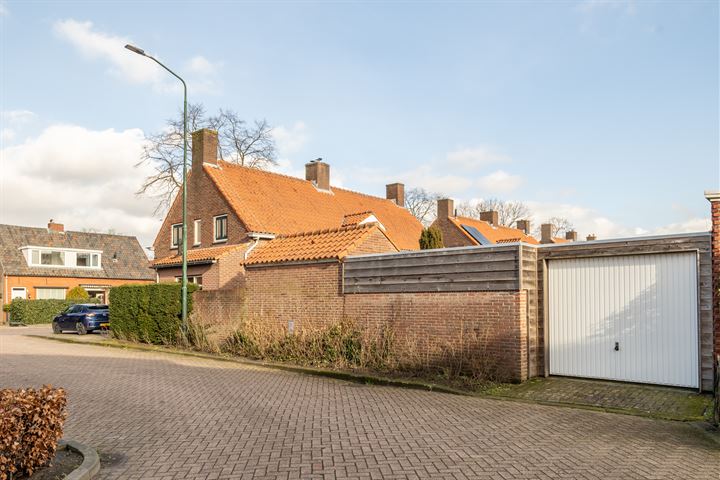 Bekijk foto 25 van Grimhuijsenstraat 4