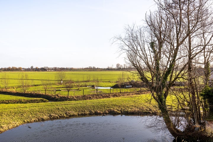 Bekijk foto 30 van Overbuurt 11