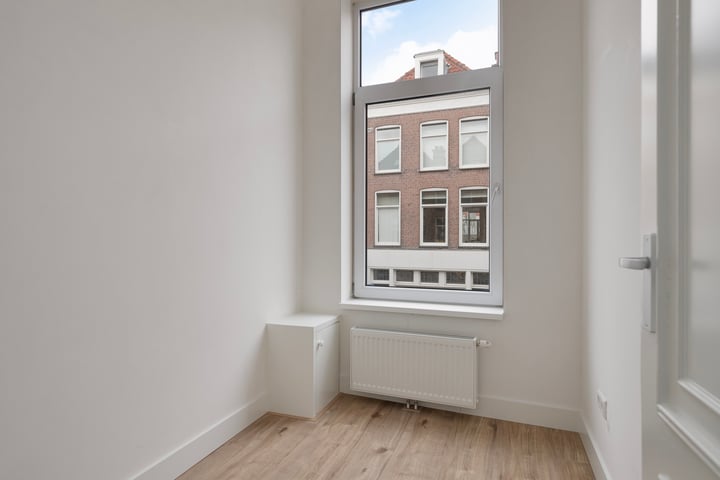 View photo 9 of Prins Hendrikstraat 140