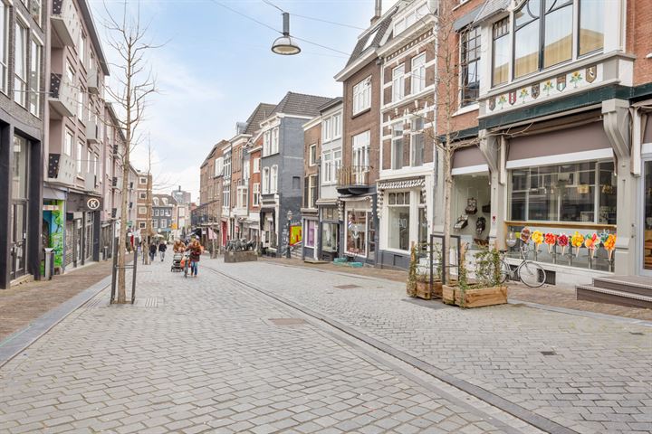 Bekijk foto 16 van Augustijnenstraat 59