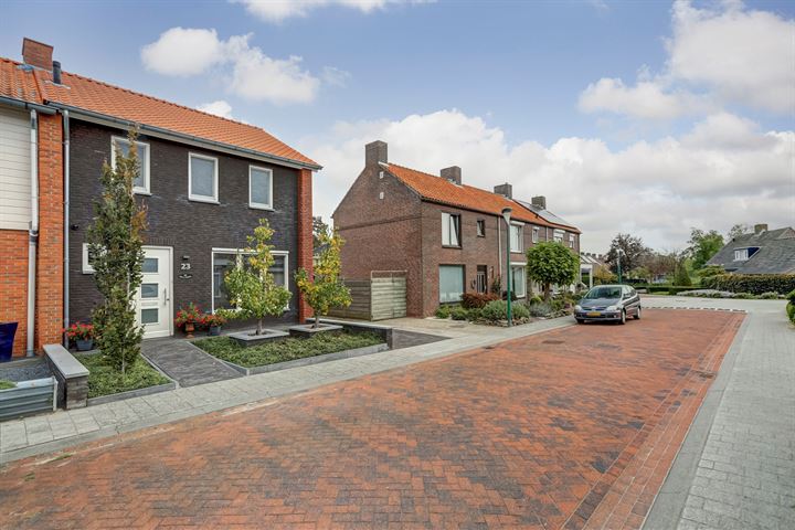 Bekijk foto 44 van Klaverstraat 23