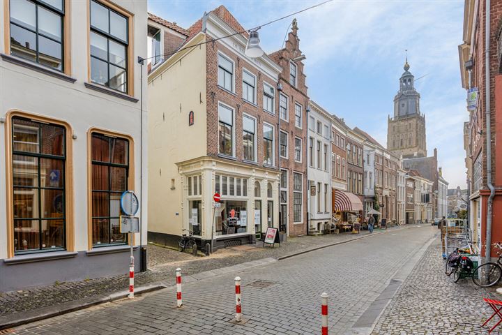 View photo 3 of Rodetorenstraat 2-B