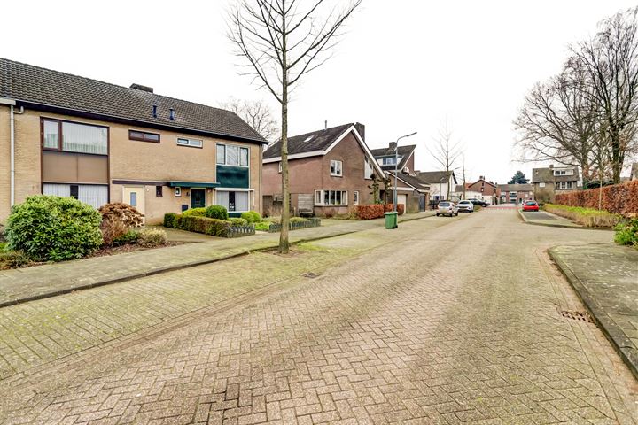 Bekijk foto 44 van Baroniestraat 4