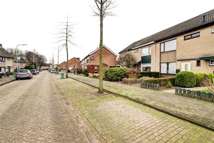 Bekijk foto 43 van Baroniestraat 4