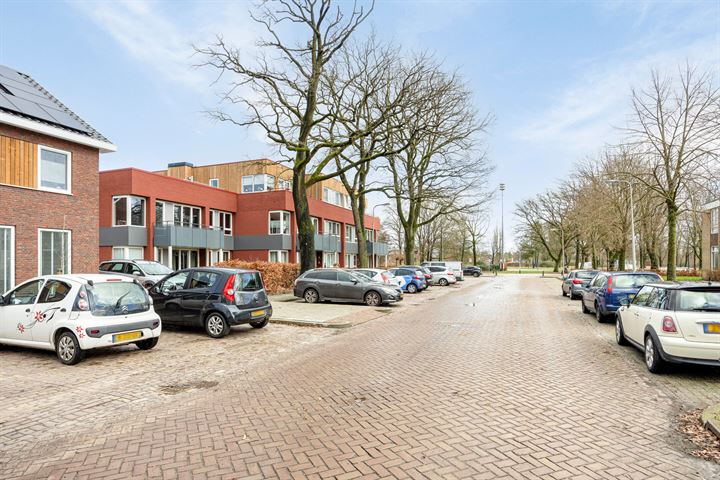 Bekijk foto 26 van van Alphenstraat 75