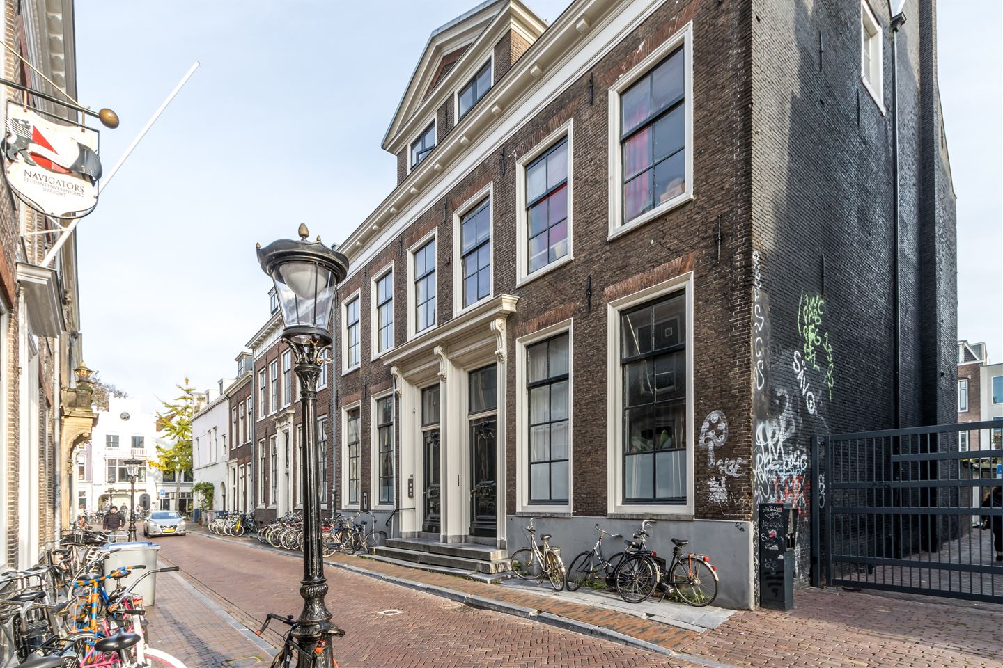 View photo 2 of Boothstraat 13-15