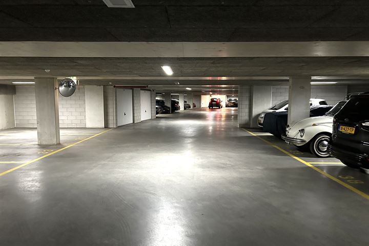 Bekijk foto 9 van Icarusweg parkeerplaats 36