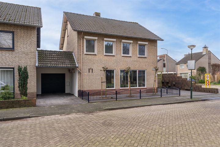 Bekijk foto 32 van Jasmijnstraat 4