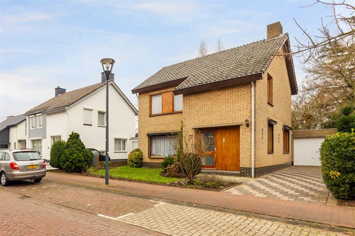 Bekijk foto 1 van Prins Bernhardstraat 34