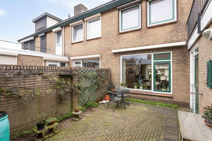 View photo 21 of Bernhardstraat 65