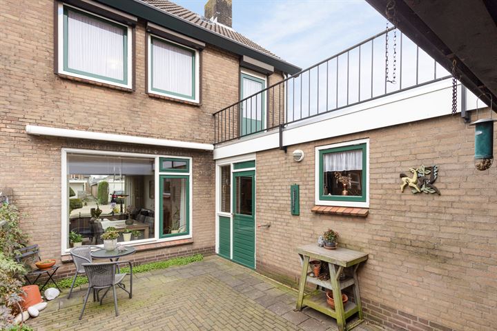 View photo 20 of Bernhardstraat 65