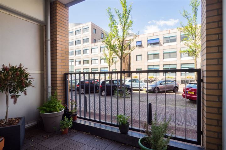 View photo 23 of Arthur van Schendelstraat 635