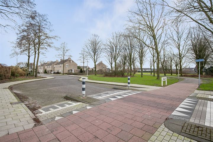 Bekijk foto 32 van Peellandsingel 52