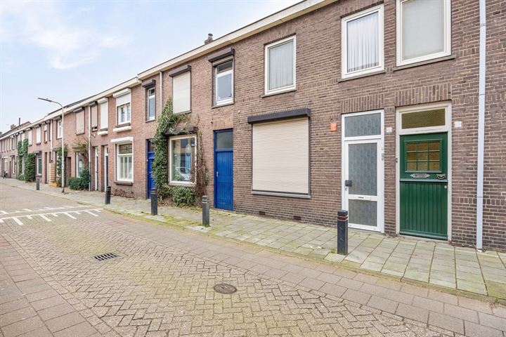 View photo 7 of Deken Sandersstraat 11