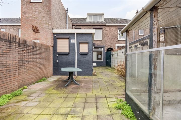 Bekijk foto 26 van Deken Sandersstraat 11