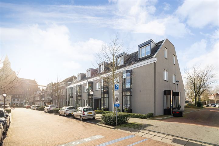 Bekijk foto 1 van Dorpsstraat 18