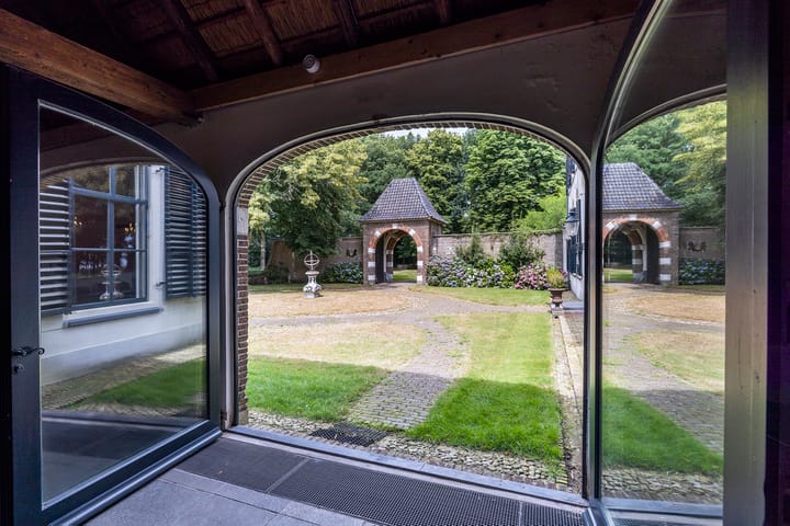 Foto 51 van Linthorst Homanlaan 1