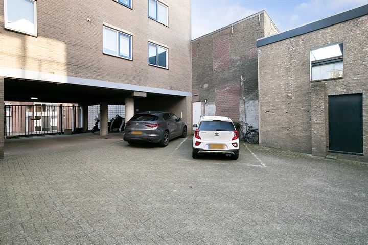 Bekijk foto 35 van Griffioenstraat 40