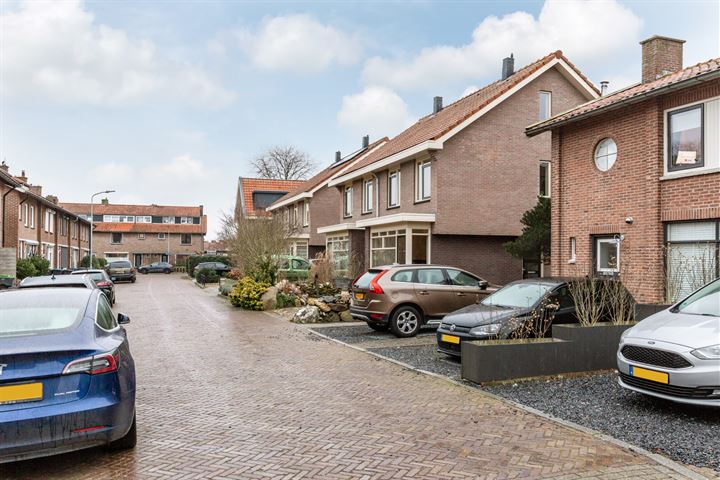 Bekijk foto 36 van Ir. De Blocq van Kuffelerstraat 14