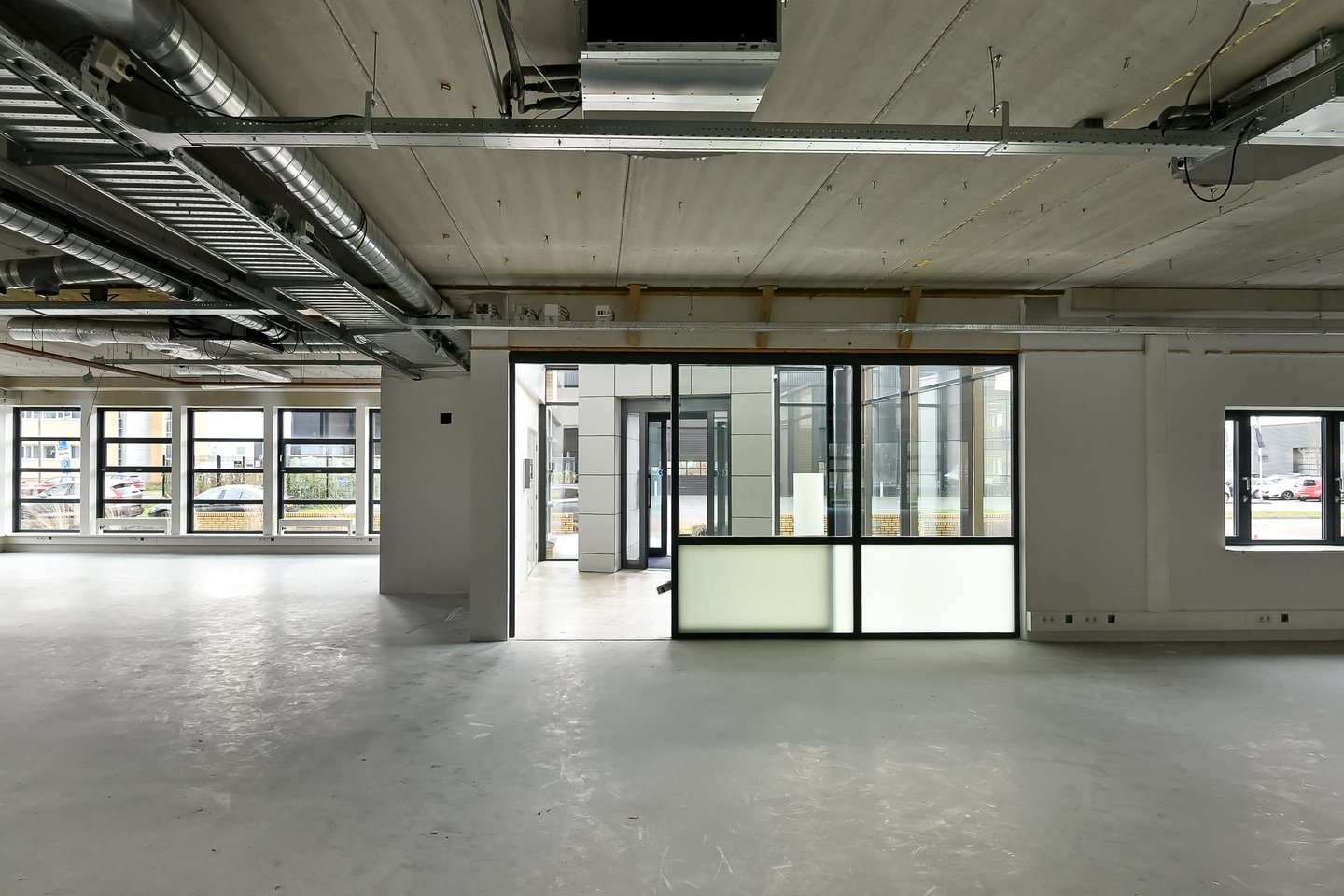 View photo 5 of Meander 261