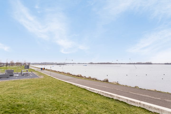 Bekijk foto 31 van Brandingdijk 250