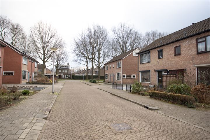 Bekijk foto 49 van Leliestraat 32