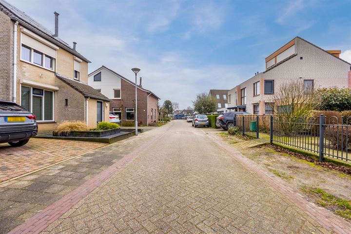 Bekijk foto 45 van Carmelietenstraat-west 11